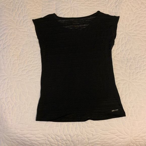 ✔️Nike Dri-Fit Breeze Black T-Shirt l Size XS - Picture 5 of 6